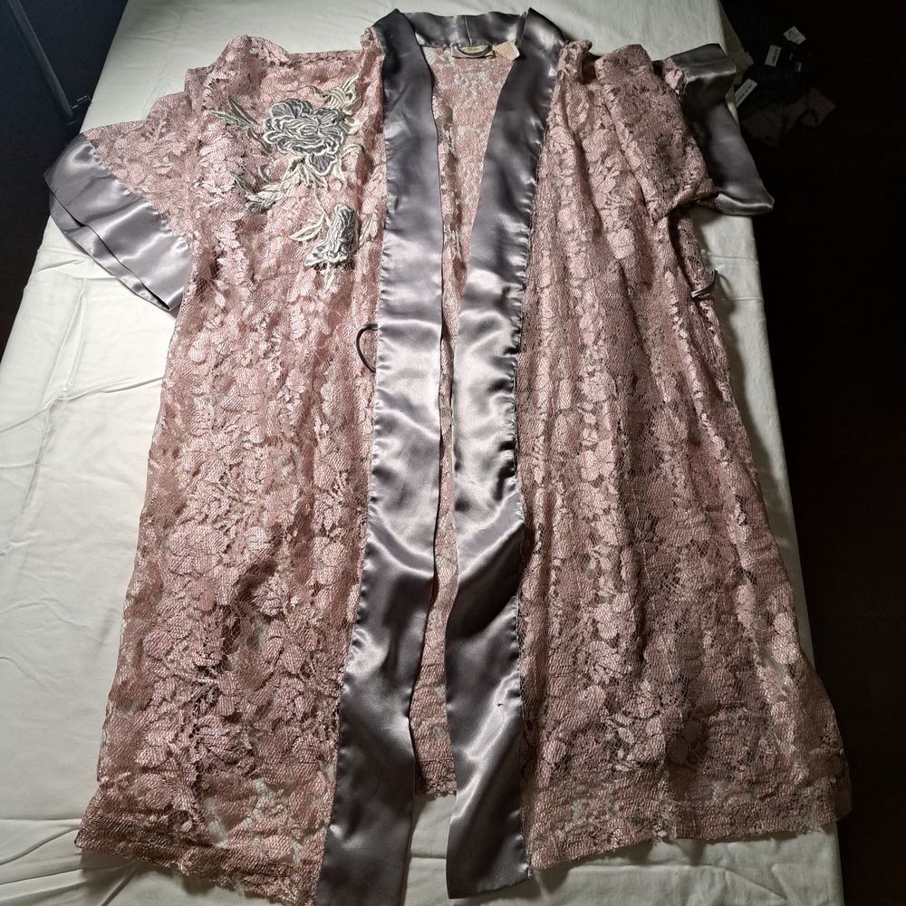 Victorias Secret Vintage Gold Label Pink Lace Robe Grey Satin Trim Floral OS